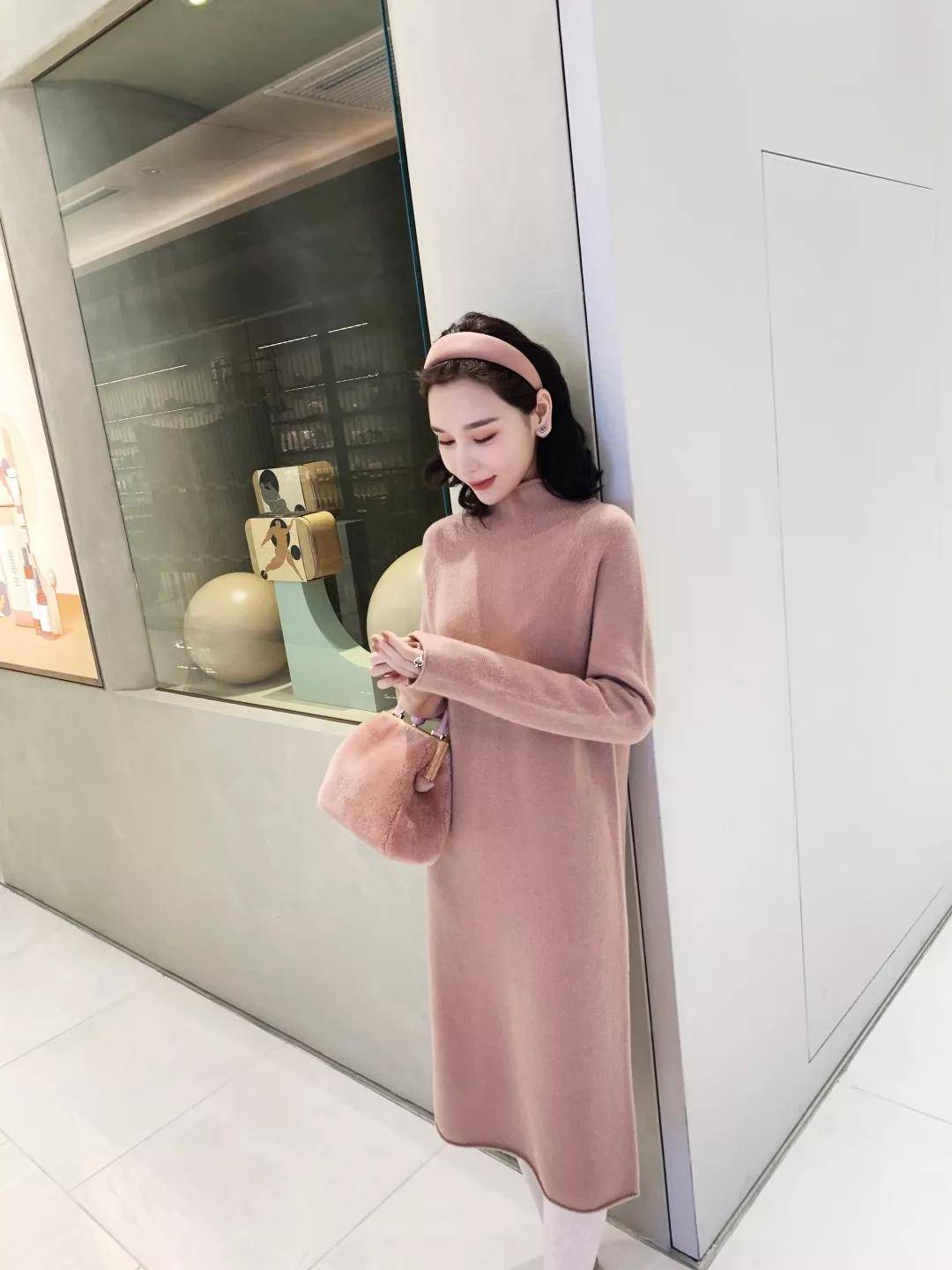 冬日 色彩美学!拒绝沉闷,冬日时髦穿搭有术