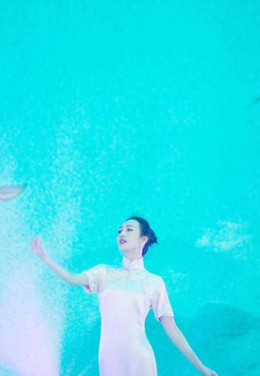 茉莉 38岁王鸥太惊艳！一袭素雅旗袍大秀绝美舞姿，尽显温婉绝美鸥茉莉