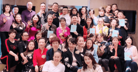 活动雅双国际举办的“事业女强人”美妆沙龙会在广州圆满举行!