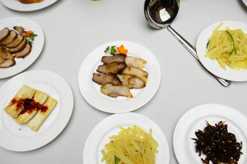 什么|朝鲜美食之旅：五十块钱在朝鲜能吃到什么东西？