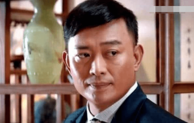 童年男神发福之后一言难尽,却意外因发福剧照再次走红_黄海冰_本人