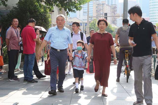 家长|江苏教育厅最新通知，中小学和幼儿园“2022春季开学时间”定了