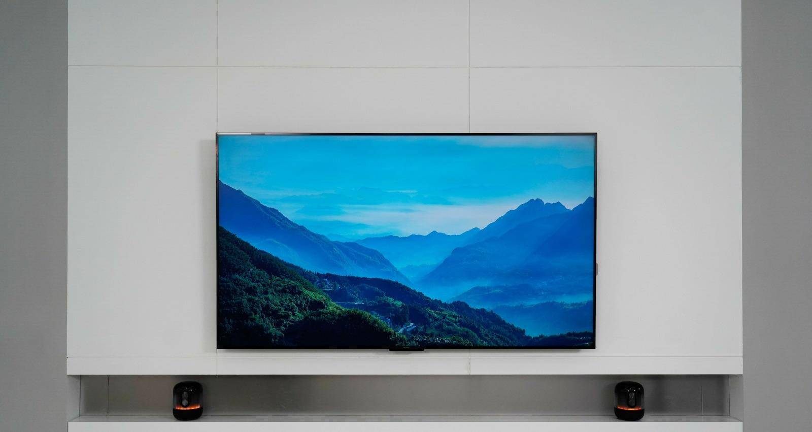 华为智慧屏v98配置速看98英寸超大屏电视用它看剧就像在影院