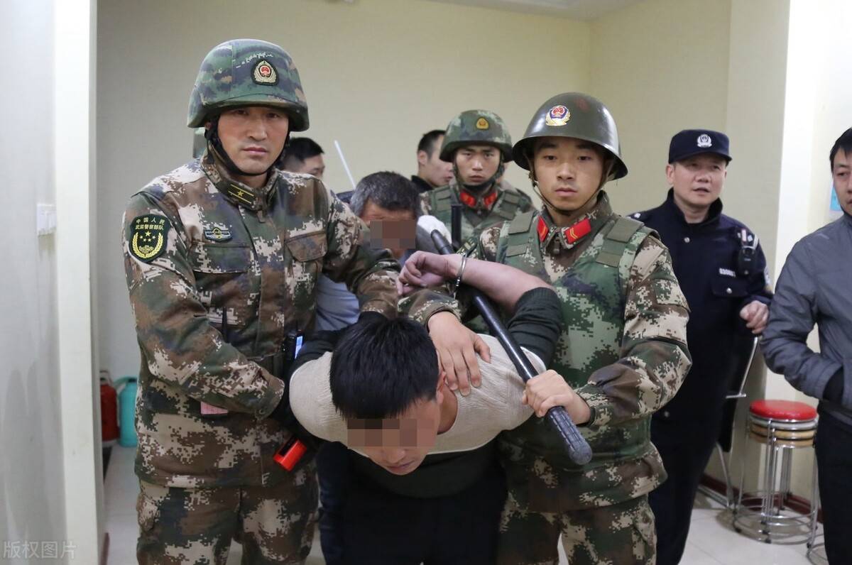 非法买卖军服,会受到怎样的处罚?