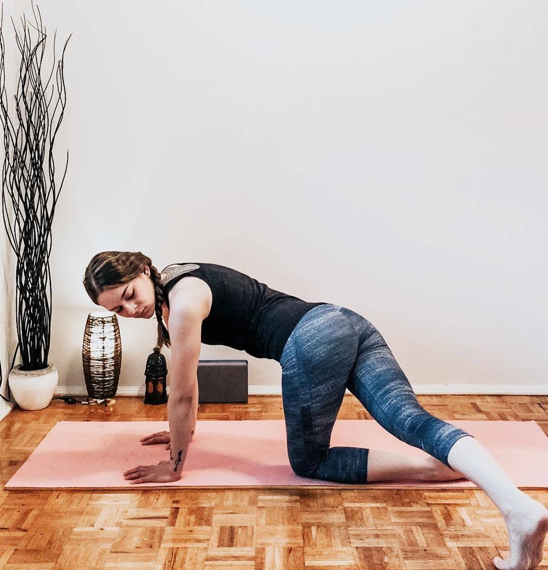 身材41岁刘涛才是真绝色！穿万花筒连衣裙超气质，这身材无与伦比