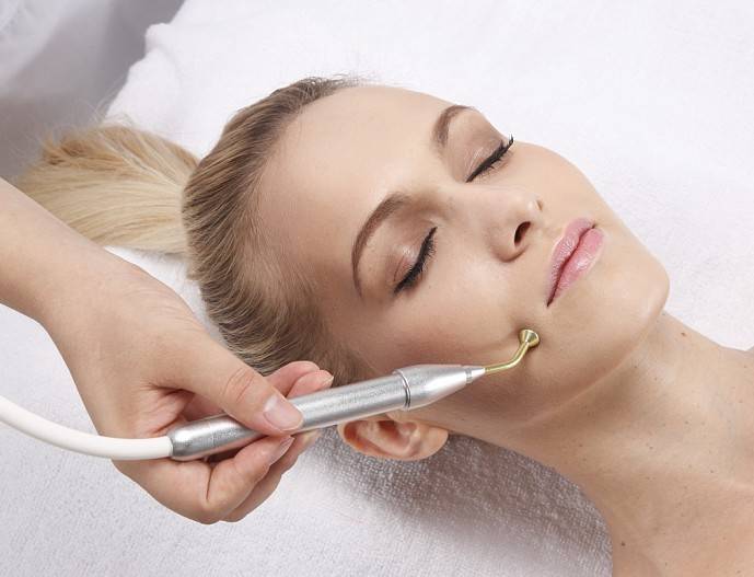 什么贝颜告诉你：眼周问题产生的四大原因