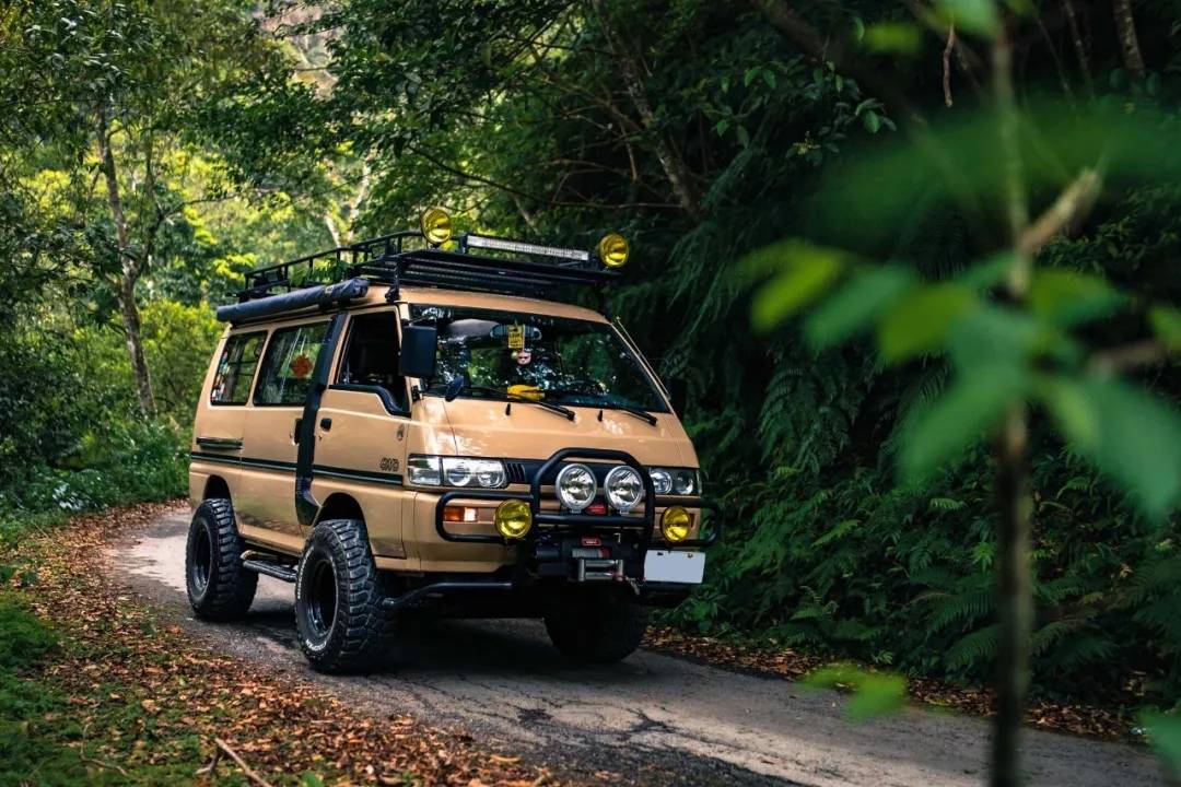 最能越野的面包房车三菱得利卡四驱版改装