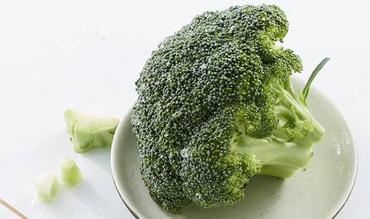 物质“天然的玻尿酸”被找到了，每天吃点，除皱抗衰老，越活越年轻