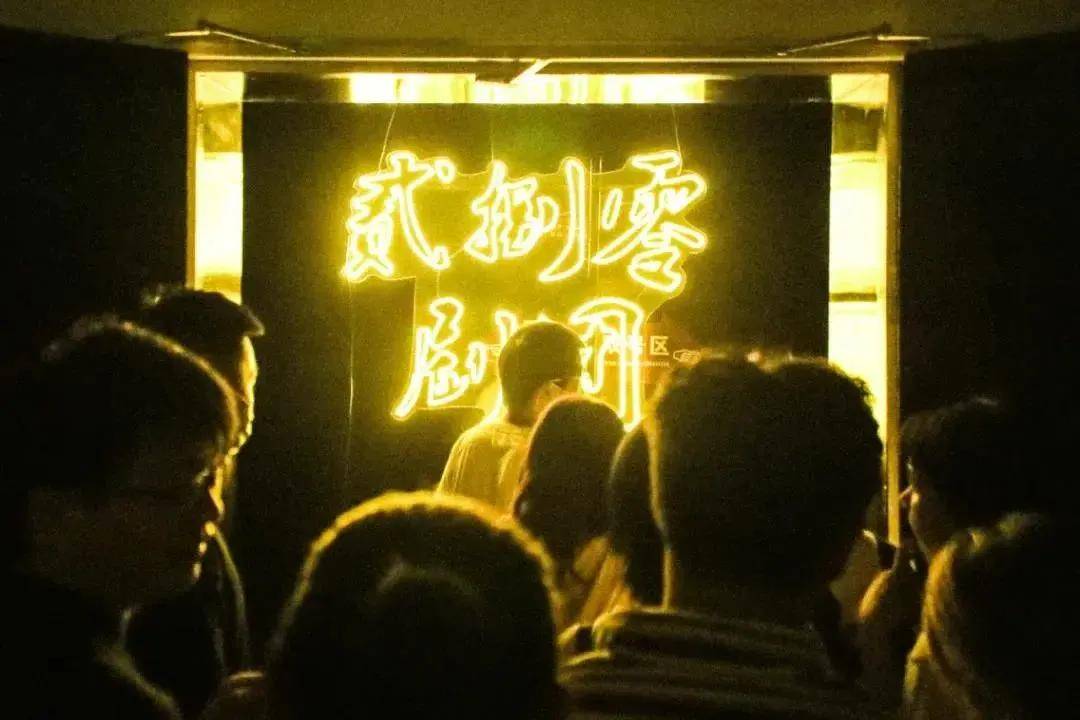 艺术|2022杭州话剧艺术中心春夏演出计划重磅官宣｜破茧燃烧 ，鲸落新生