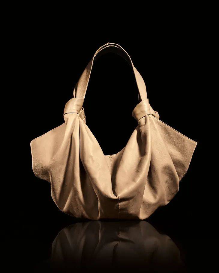 大嫂 下周穿什么 | 大嫂实力演绎，露腿的冬季穿搭都是耍流氓