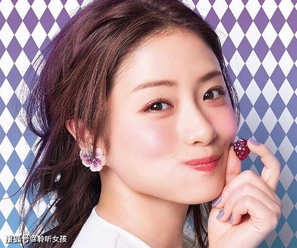 配饰女人年纪越大越别“小气”,这5个地方要少用廉价货,不然很掉价