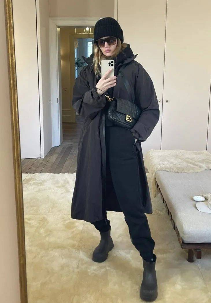 大嫂 下周穿什么 | 大嫂实力演绎，露腿的冬季穿搭都是耍流氓