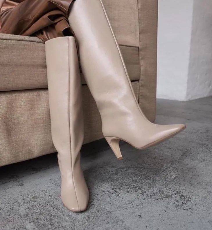 大嫂 下周穿什么 | 大嫂实力演绎，露腿的冬季穿搭都是耍流氓