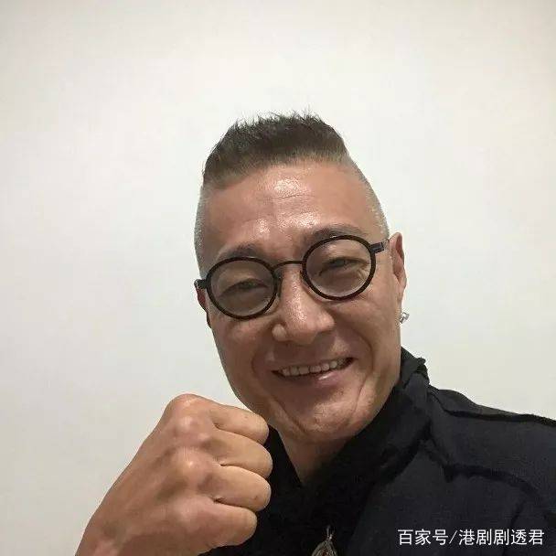 电影|拍戏受伤破相！60岁人气男星晒伤照惹关注：伤口从头骨延伸至耳郭