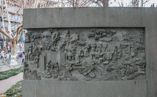 原创凤山水城门杭州唯一的城门古迹以及雕塑呈现出来的市民生活