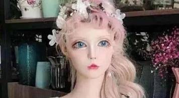 土豪“芭比女孩”妆容太精致，土豪粉丝花400万揭开她真容，结果怎样