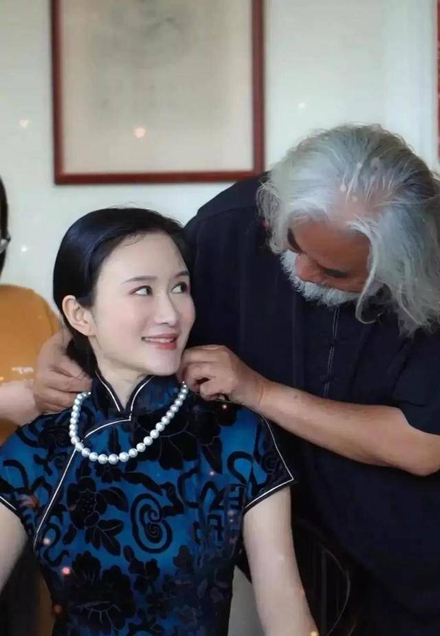 胡彦斌颠覆《秋意浓》情歌旋律(图)！秋意浓原唱