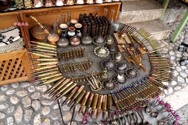 原创欧洲火药桶上的引信曾举办过冬奥会城市被墓碑包围