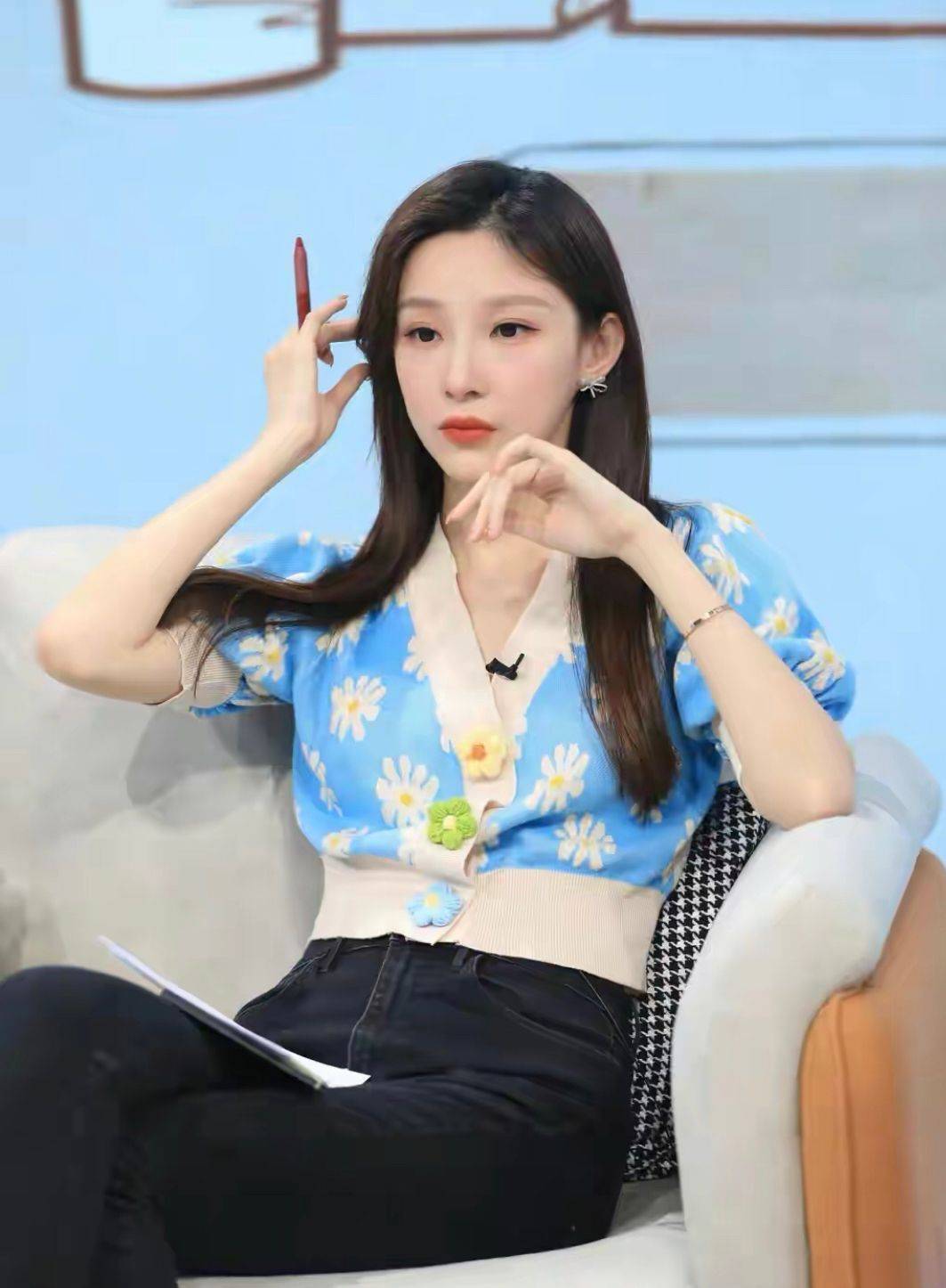 发型看到马凡舒的走红才明白,什么叫发型决定气质,网红和名媛的区别