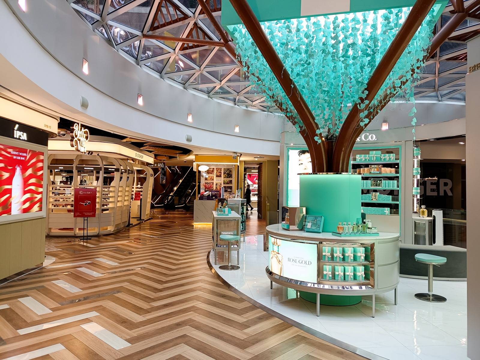 Type-C|掌控潮流玩转5G 荣耀60 SE双曲面屏同价位天花板