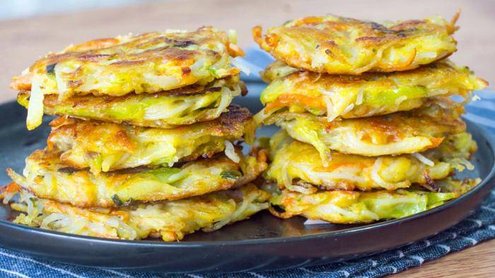 美味的粉丝鸡蛋饼_筷子_胡萝卜_材料