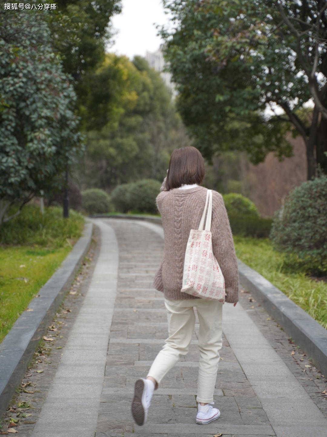 整体 早春鞋子别乱选，时髦女人都爱这几款，轻盈舒适不累脚