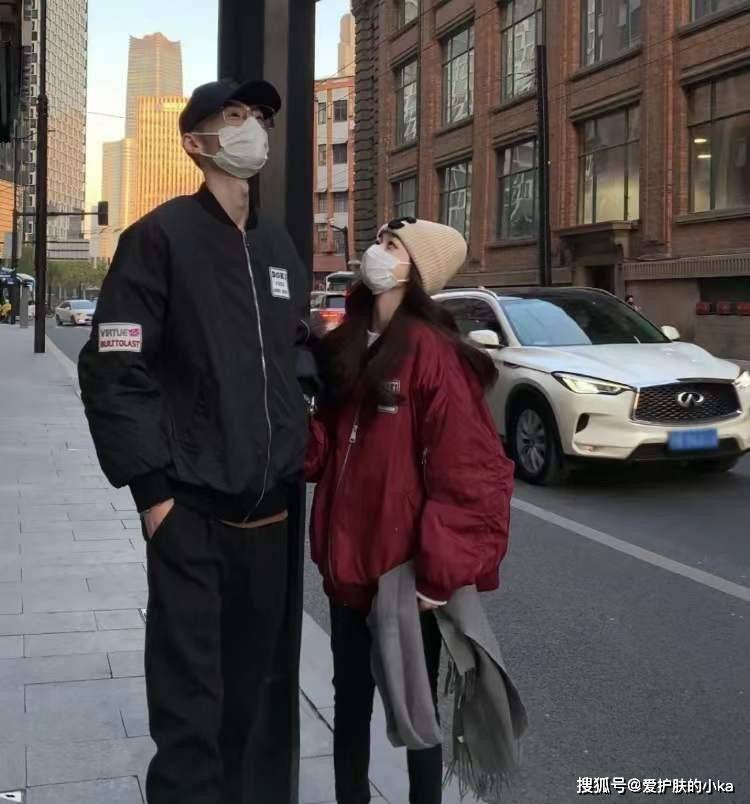 整体 冬天过完了才发现,夹克还是这么穿更好看,时髦帅气还保暖