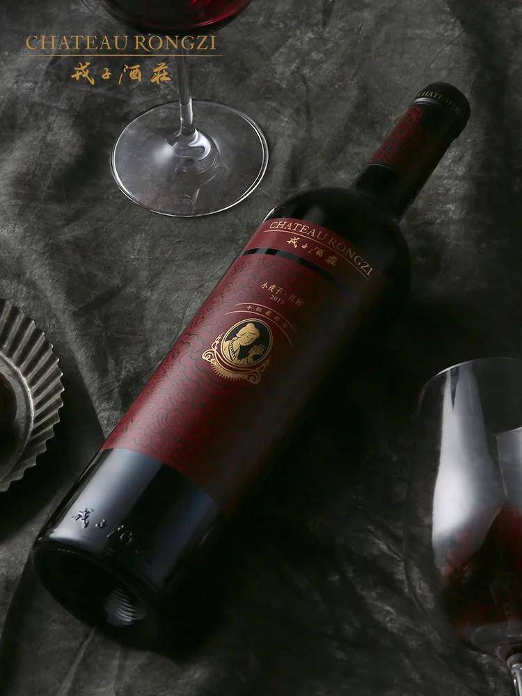 产品|戎子酒庄出口加拿大小戎子红标干红葡萄酒整装待发！