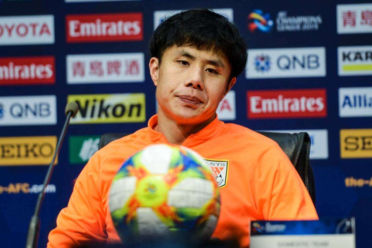 原创蒿俊闵放弃高薪回归家乡效力如今向武汉队讨薪他能怪谁