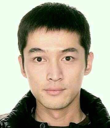 女神明星素颜证件照：鹿晗，赵丽颖，胡歌，看看你的男神女神真面目