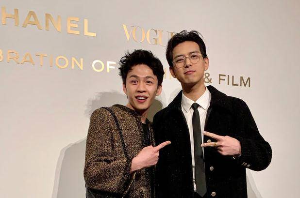 身材 “韩商言”和“米邵飞”同框，李现穿风衣更有型，上演致命眼镜杀