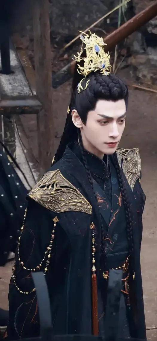 罗云熙古装壁纸分享_旭凤_邓伦_太帅