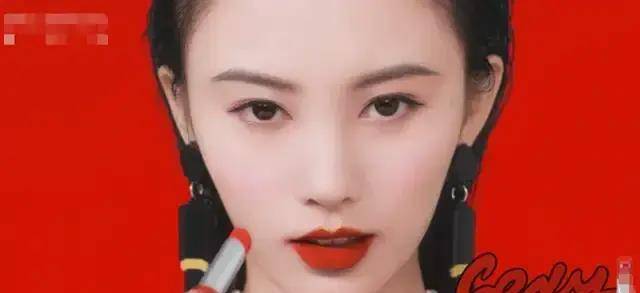 直角鞠婧祎罕见无刘海照曝光！用玻酸注射肩膀？为了美也太狠了