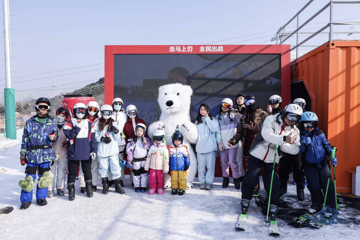 滑雪|?滑雪和观赛两不误，这个冬天最独特的体验