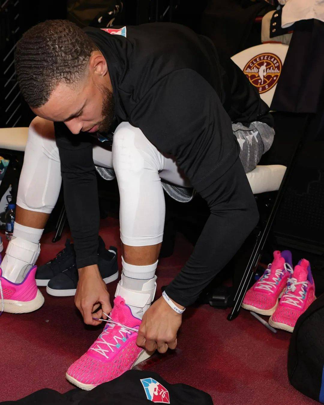 偷偷涨价的理财球鞋扣篮大赛球星都已入手盘点2022鞋款新百伦竟然涨幅