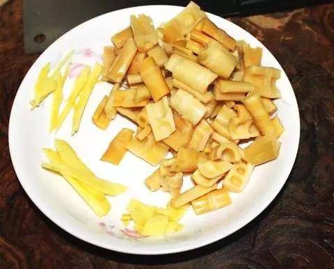 加入适量|做红烧肉时候加上它，色香味俱全，堪比大厨级！