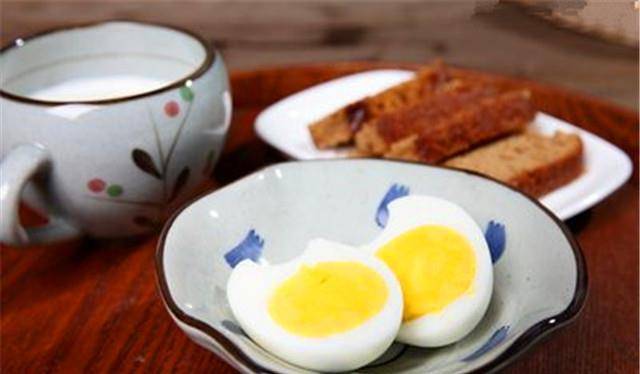 关键|早餐中鸡蛋功效大，这些好处都是悄无声息的，各位真的知道吗？