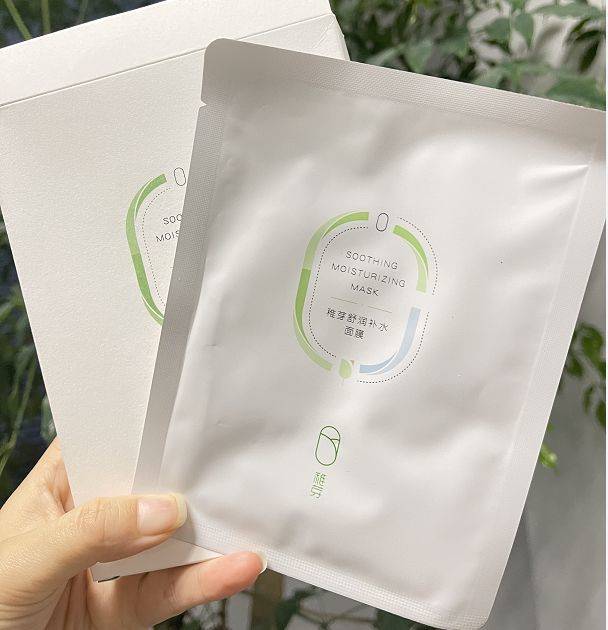 化妆品别被忽悠了！用完卡粉脱妆甚至烂脸的孕期化妆品，宝妈还在囤？