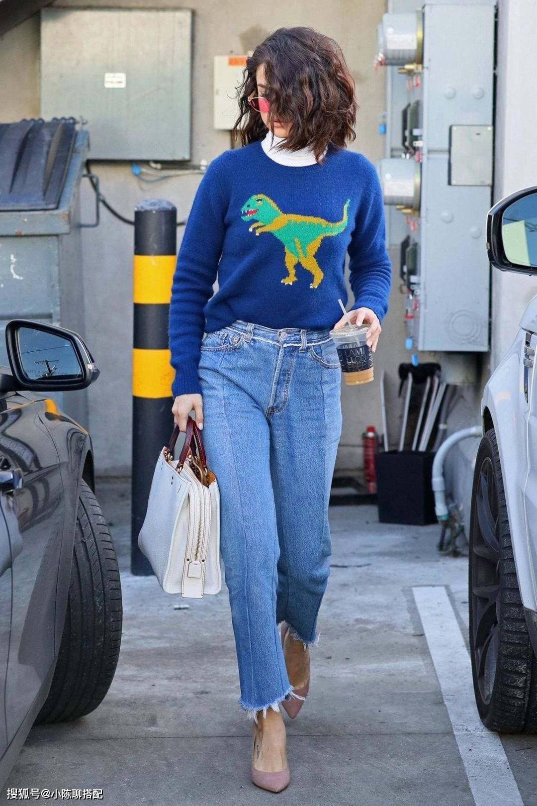 显得 60+女性穿针织衫时,如何避免廉价感?这6个雷区不要踩