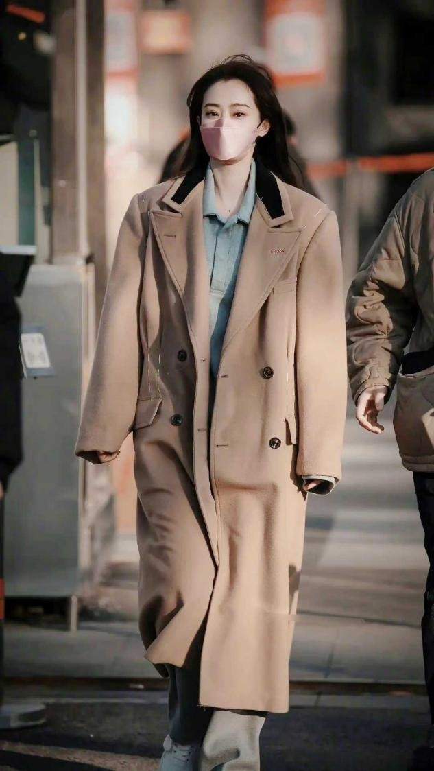 邱淑贞 吉娜终于遇对手!同框邱淑贞女儿变妈妈辈,同是90后差别太大