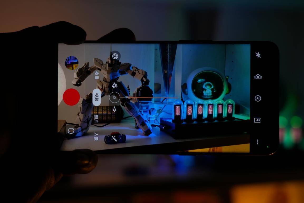 该机|OPPO Find X5 Pro评测：跟一加10 Pro有什么不同？