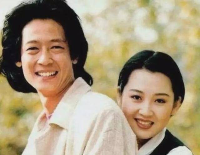 蒋勤勤周迅：这是我年轻时，许晴：这是我年轻时，蒋勤勤：麻烦让让