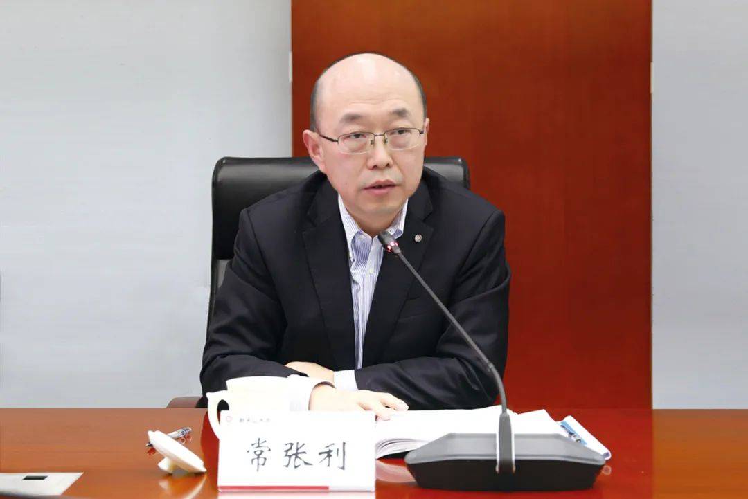 新天山水泥深入托管北方水泥会议在沪召开