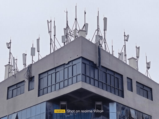 动态|realme 9 Pro+ 带有惊人相机的变色手机