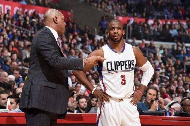 当时里弗斯带领绿军3-2领先拥有着巅峰霍华德的魔术,然而最终被翻盘