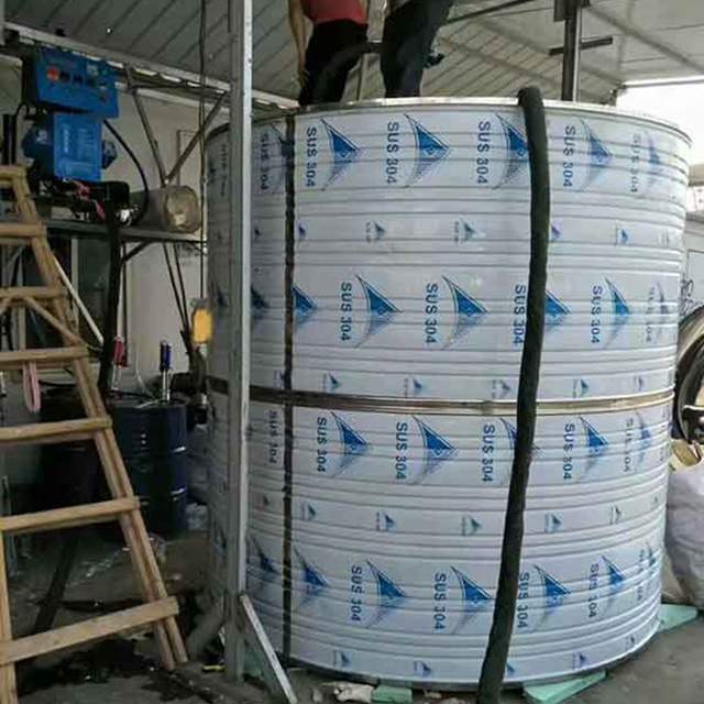 保温水箱不锈钢防渗隔热增加抗震抗冲击强度聚氨酯高压发泡机