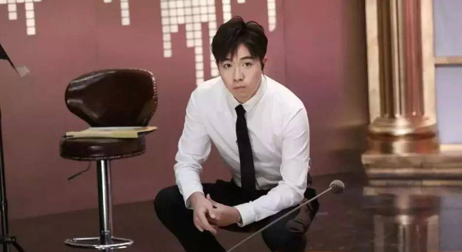 何冰|第一季8.2，第二季4.9，《声临其境3》还能翻身吗？