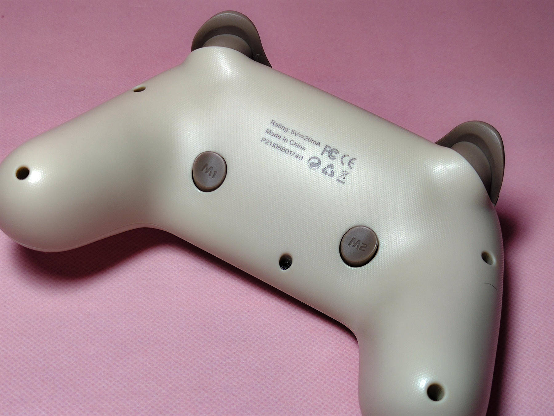 莱仕达游戏手柄，陪你度过不一样的假期，伴你经历每一段奇遇