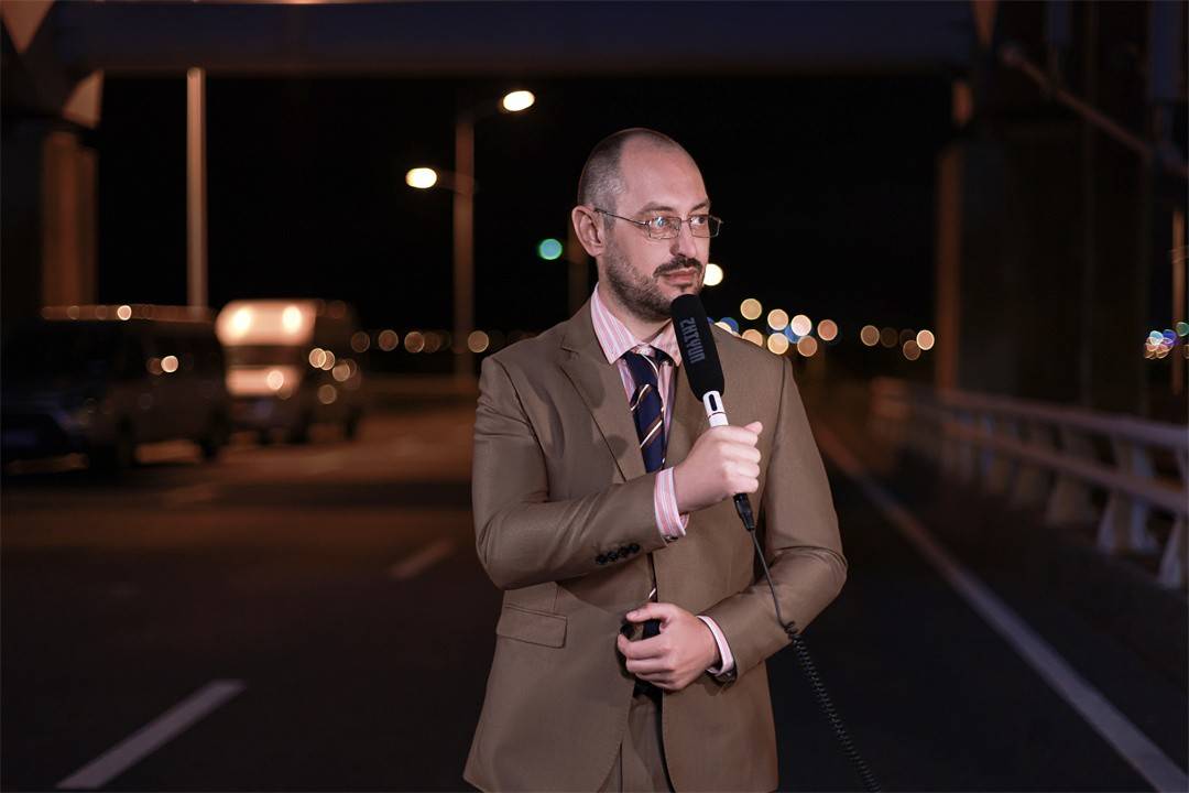 双色温补光灯加持的云鹤M3云台为何称得上是索尼专业微单最佳伴侣