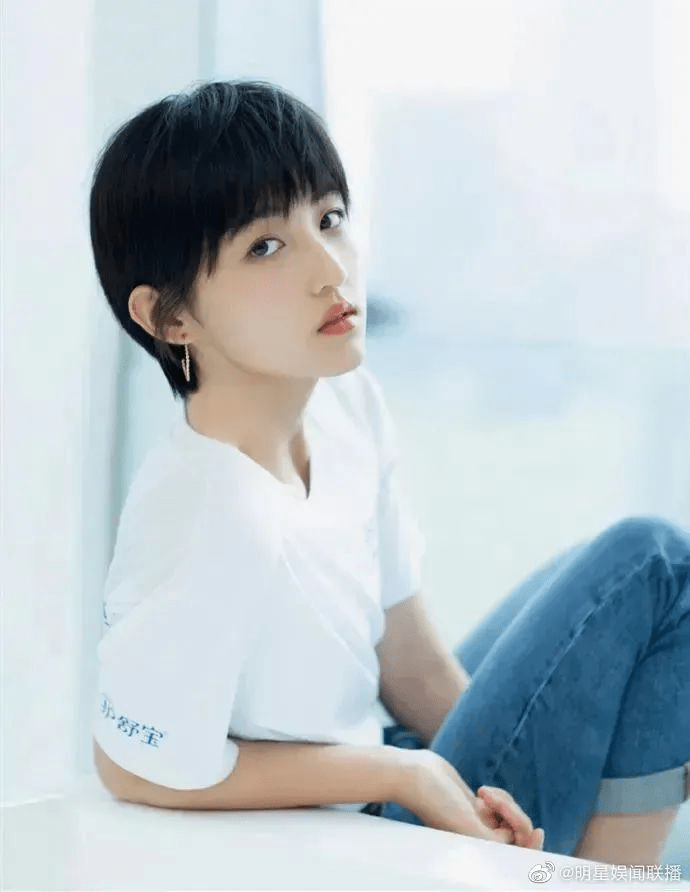 发型那些剪了短发的女明星们，为什么都留不长了？